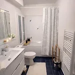 Cocon Deluxe Elegant Et Confortable Au Centre De Fontainebleau, Proche Insead *